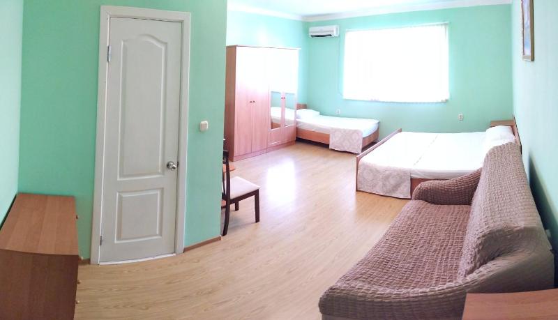 Comfort Quadruple Room image 1