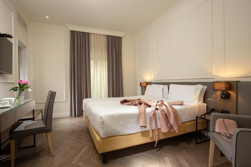Superior Queen Room image 1