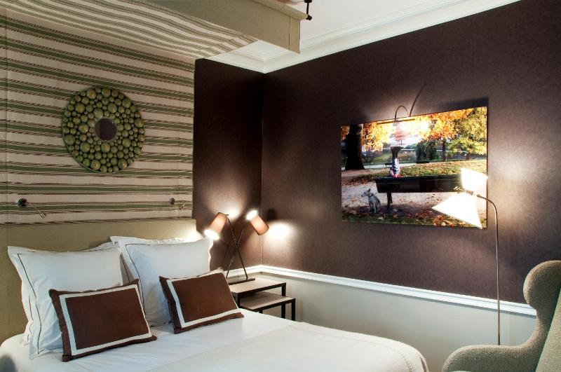 Traditional Double Room image 2