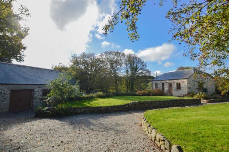 The Threshing Barn - image 8