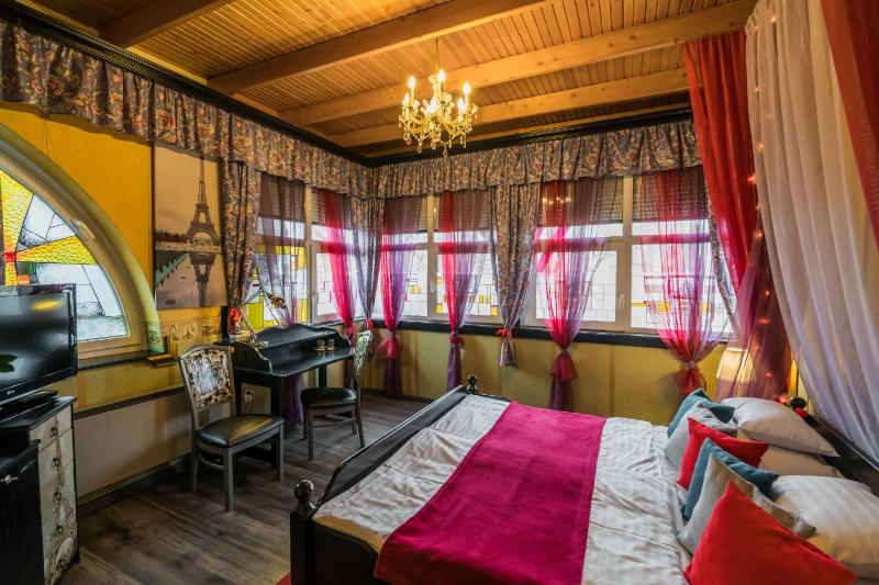 Double Room image 4