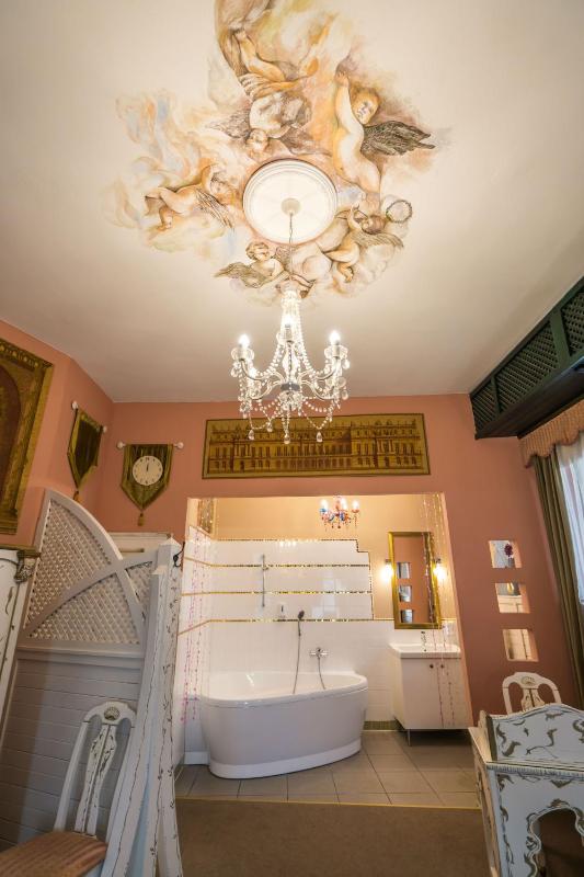 Superior Queen Room image 4