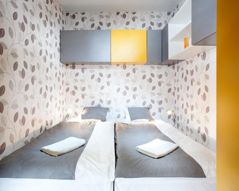Yellow apartment Deluxe - image 6