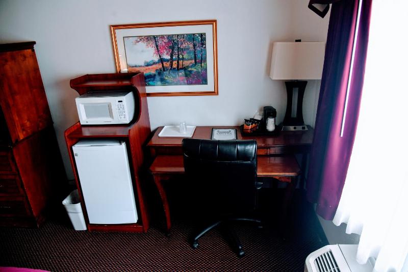 King Room - Non-Smoking image 4