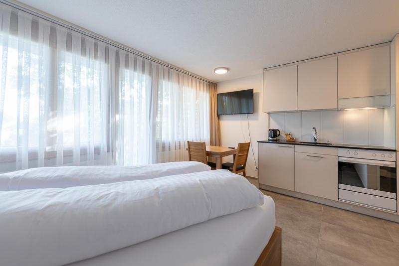 Double Room with Kitchenette and Balcony image 4