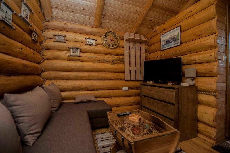 Studio - apartmani Brvnare - image 9