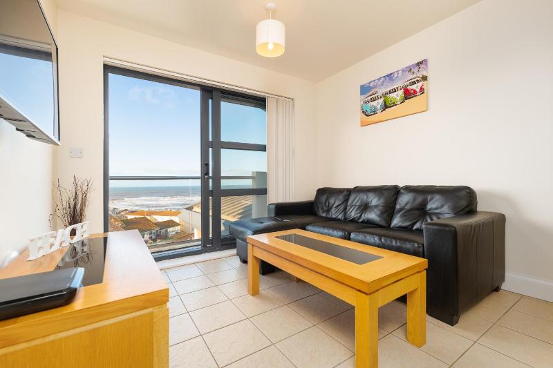 Apartment with Sea View image 1