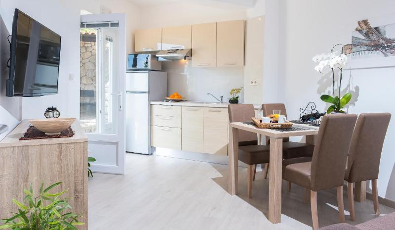 Two-Bedroom Apartment with Balcony, Terrace and Sea View  image 3