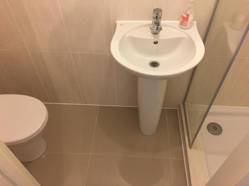 Double Room with Private Bathroom image 2