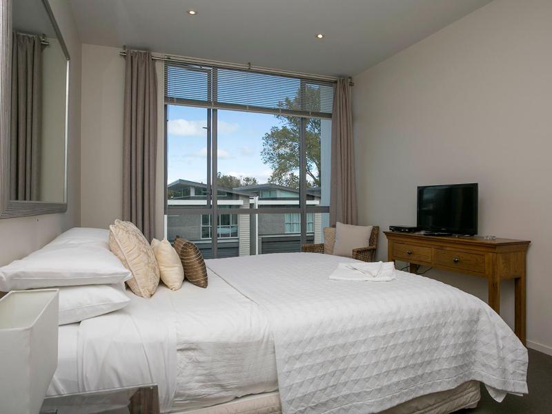 Marinaside Villa - Taupo Holiday Apartment - image 8