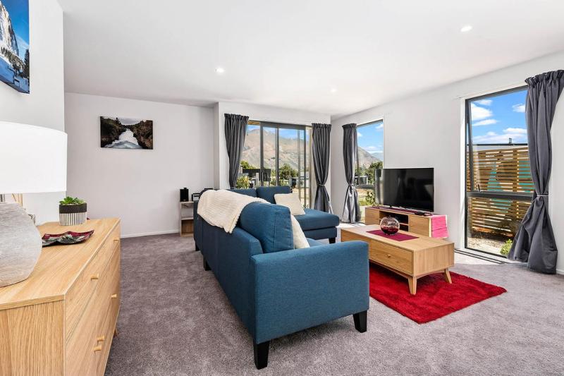 The Place To Be - Wanaka Holiday Home - image 14