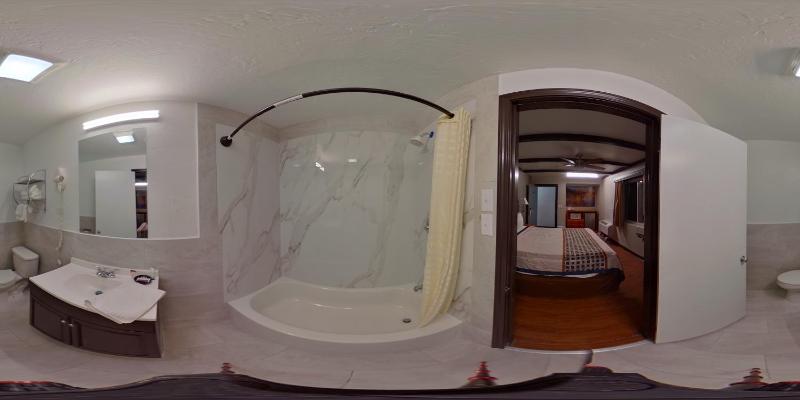 King Room image 1