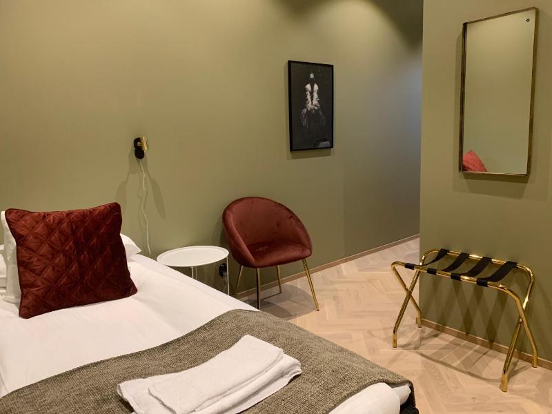 Standard Single Room image 4