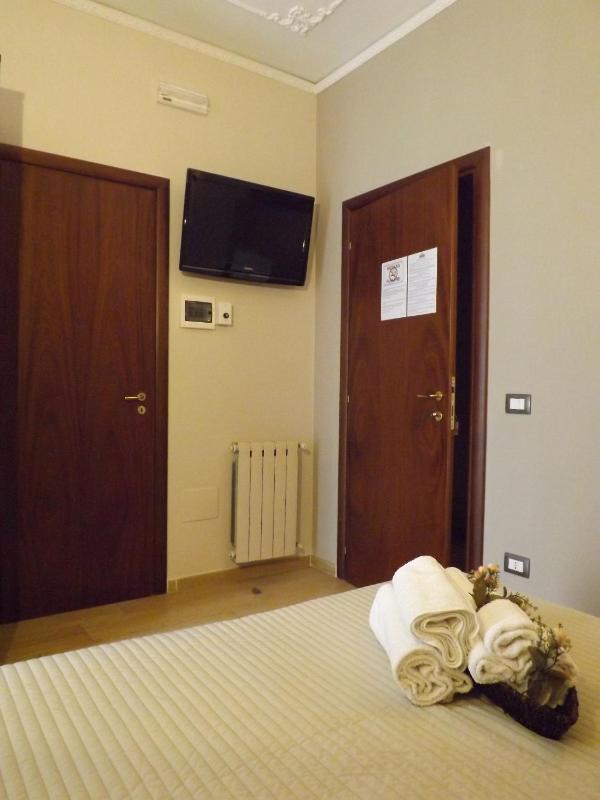 Double Room with Terrace image 4