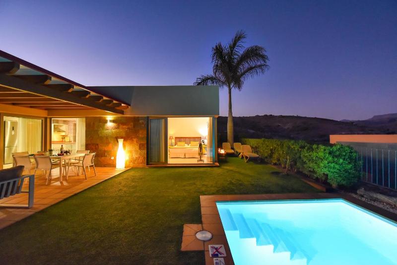 Salobre Villa with Pool Par 4 nr 9 by VillaGranCanaria - image 40