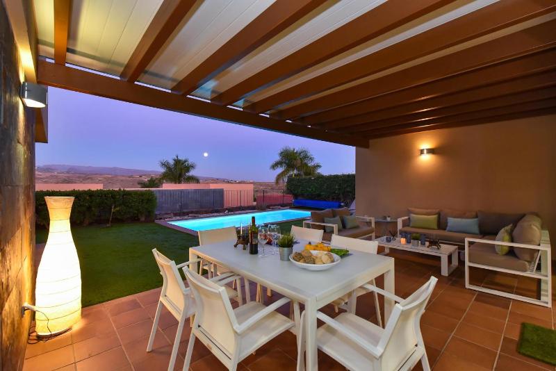Salobre Villa with Pool Par 4 nr 9 by VillaGranCanaria - image 19