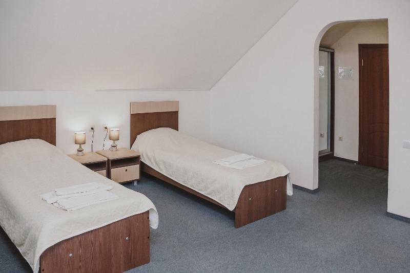 Standard Double or Twin Room image 1