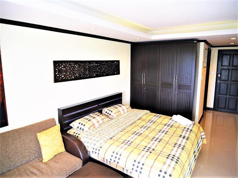 Angket Condominium corner apartment with large balcony - image 14