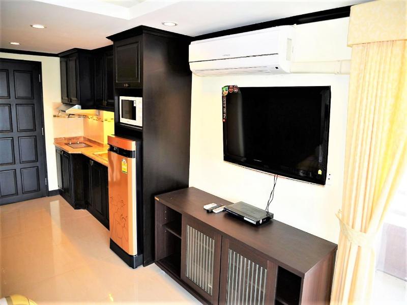 Angket Condominium corner apartment with large balcony - image 7