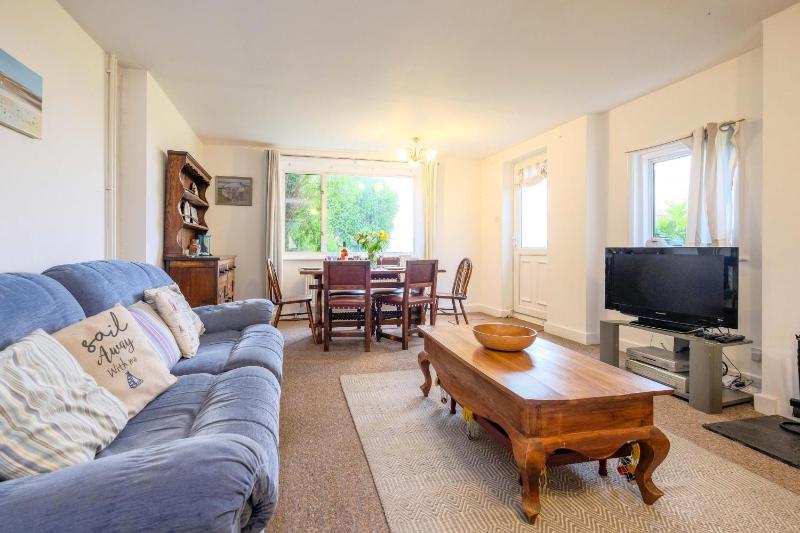Beaver Cottage - image 11