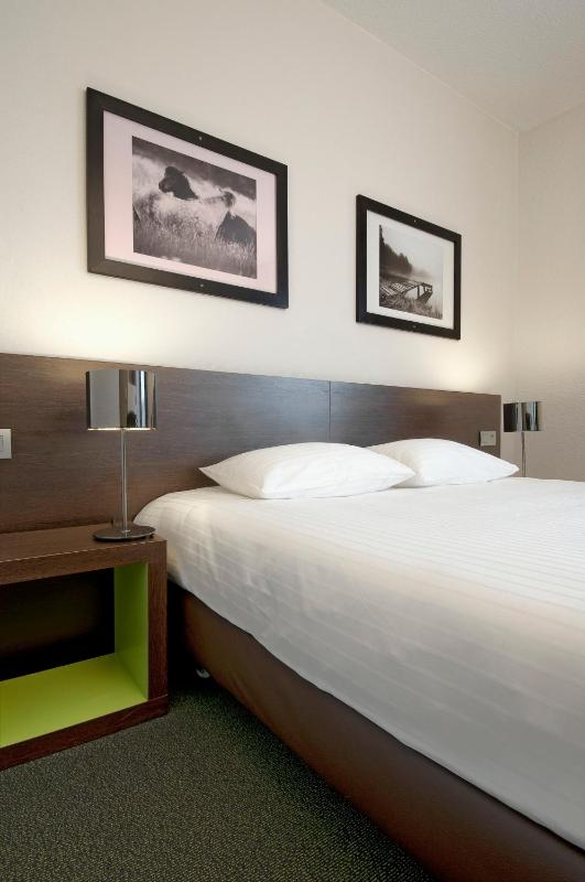 Double Room image 1