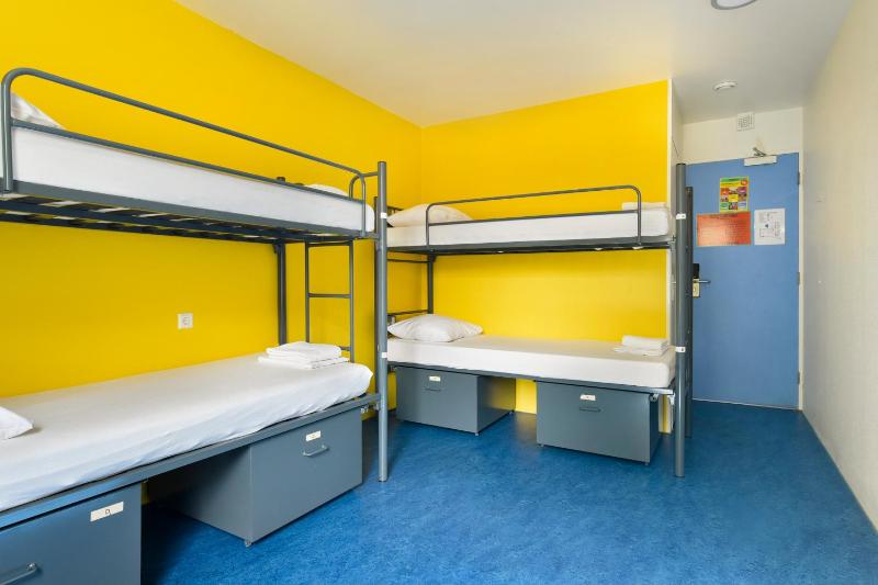 4-Bed Mixed Dormitory Room image 2