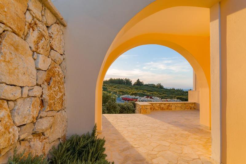 One-Bedroom House - Kalypso image 4