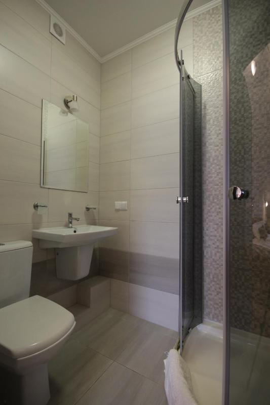Family Room image 2
