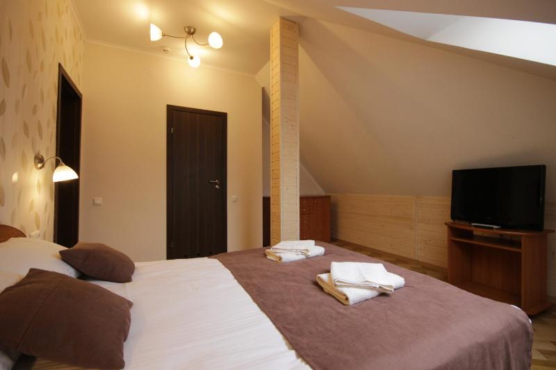 Family Room image 4