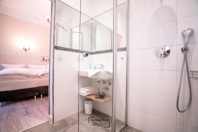 Standard Double or Twin Room image 1