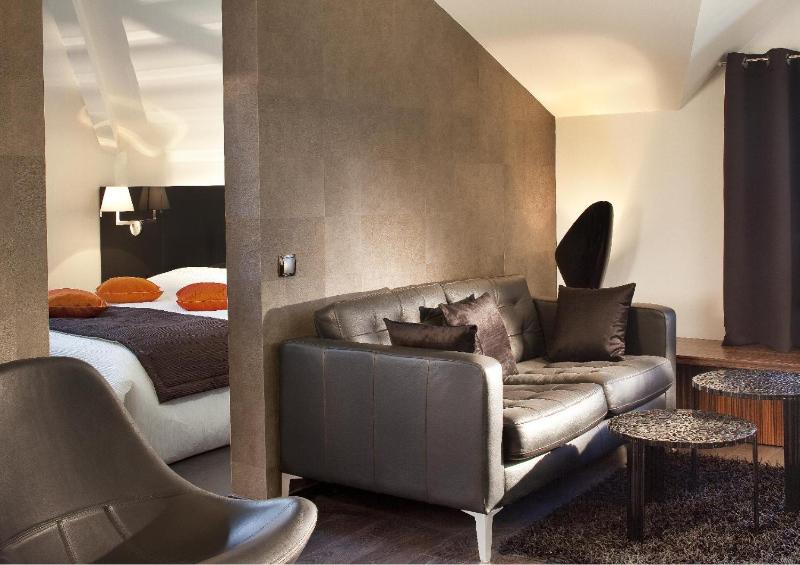 Superior Suite image 2