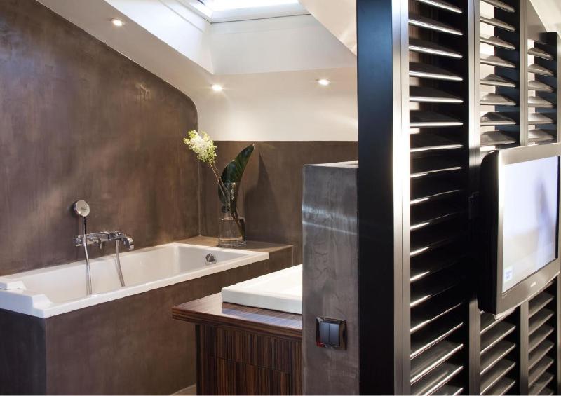 Superior Suite image 3