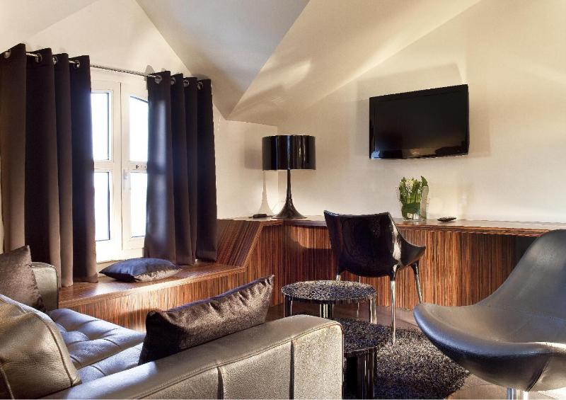 Superior Suite image 4