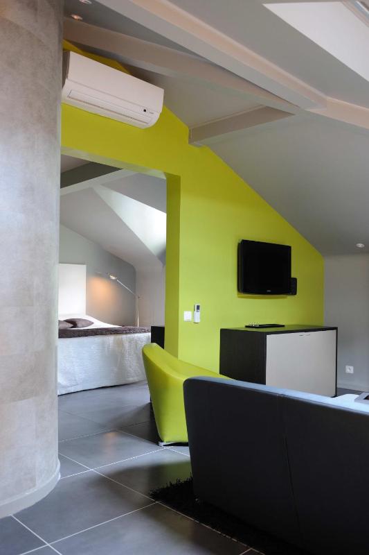 Standard Suite image 3