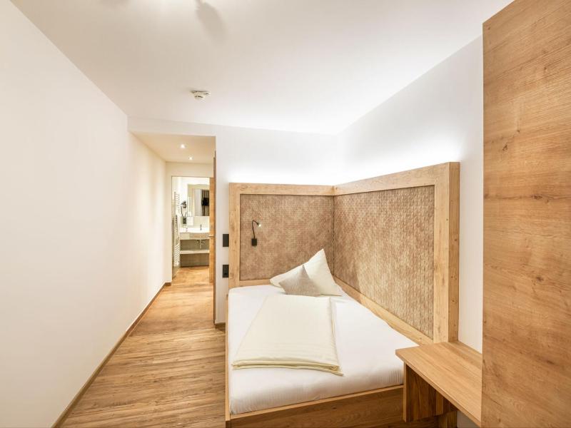 Single Room image 3