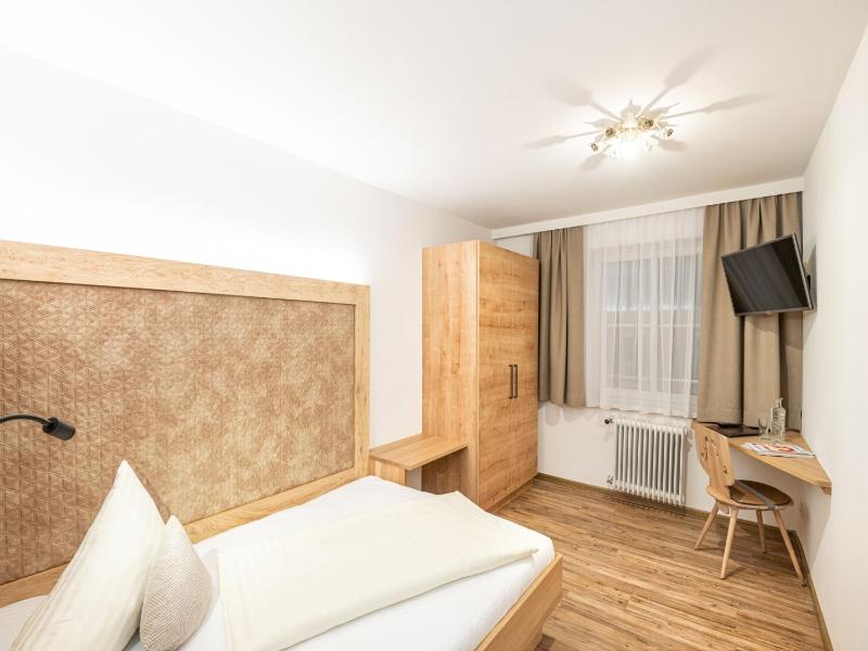 Single Room image 4