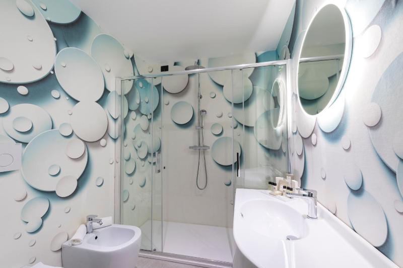 Junior Suite with Spa Access image 4