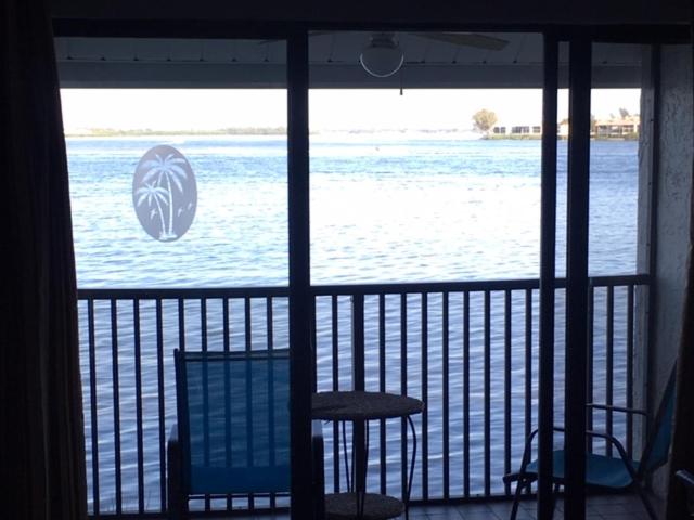 Runaway Bay 242 - 1418878 - image 7