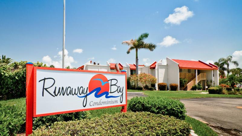 Runaway Bay 242 - 1418878 - image 39
