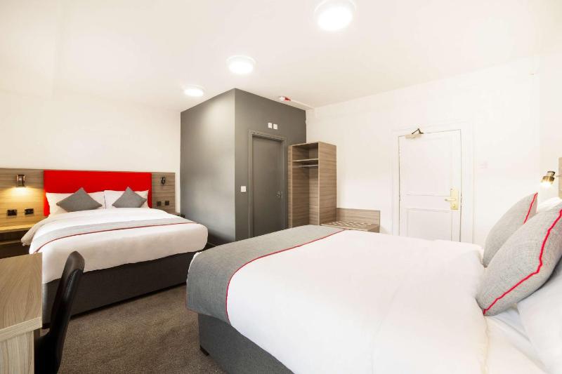 Deluxe King Room with Two King Beds image 2