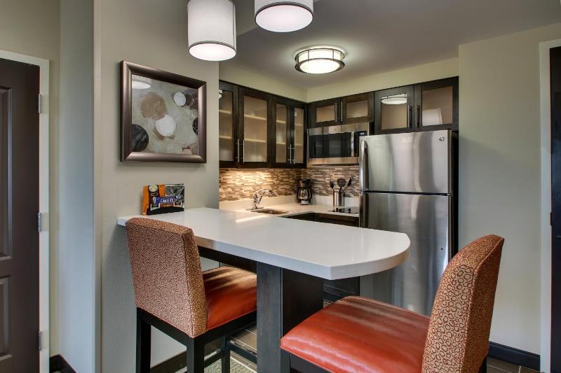 One-Bedroom King Suite image 2