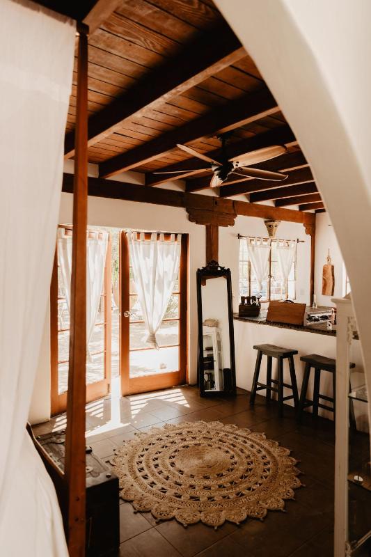 Queen Suite - Mykonos Suite image 2