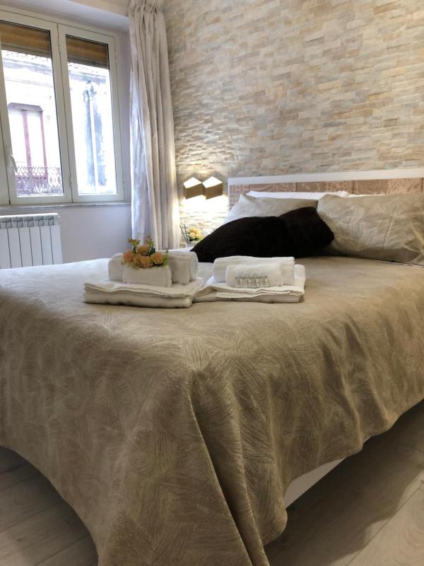 Standard Double Room image 3
