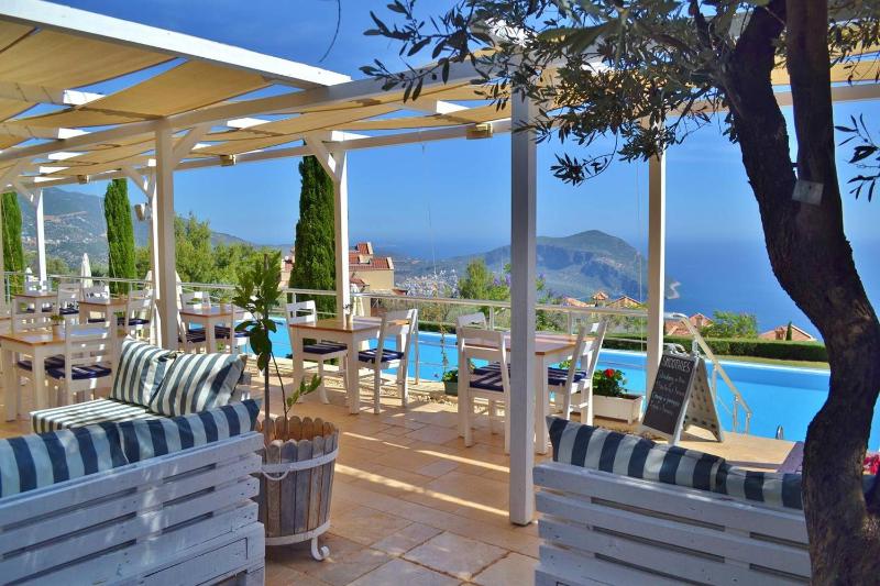 Villa image 3