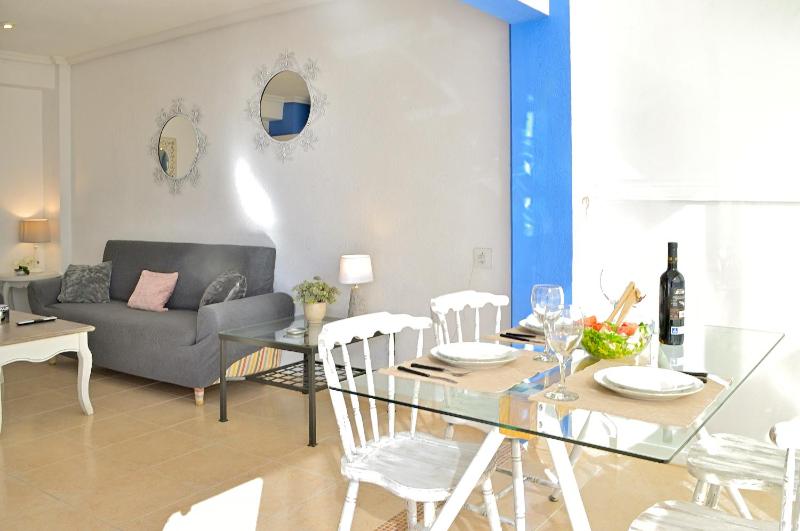 Apartment with Sea View image 3