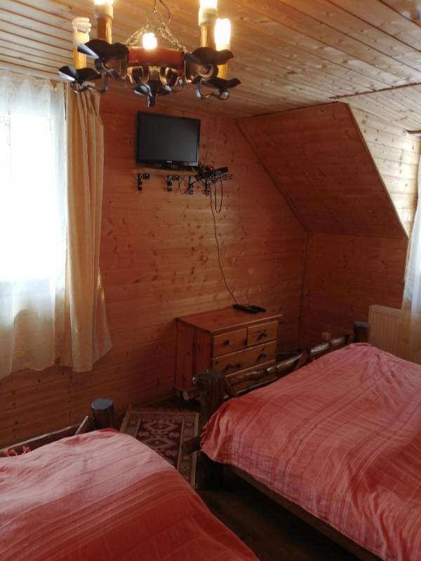 Triple Room with Bathroom image 2