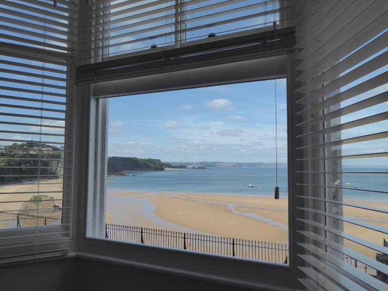 1 Beachtop Court - image 2