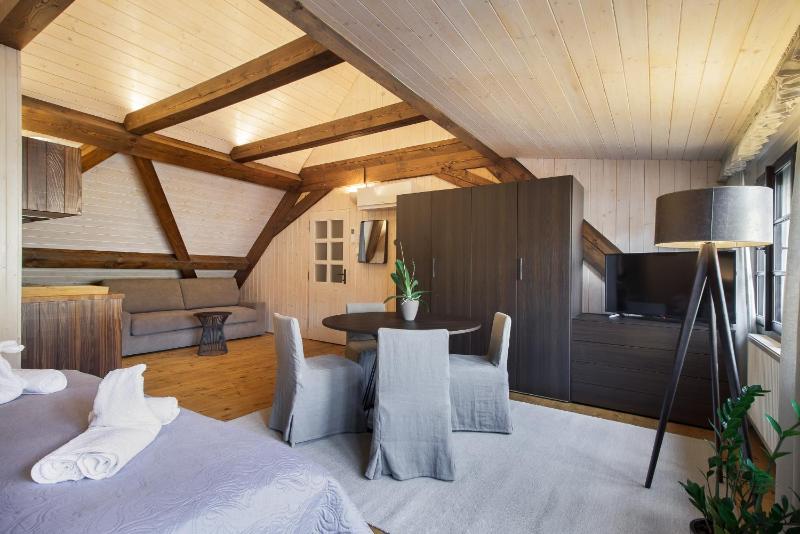 Triple Room with Bathroom image 4