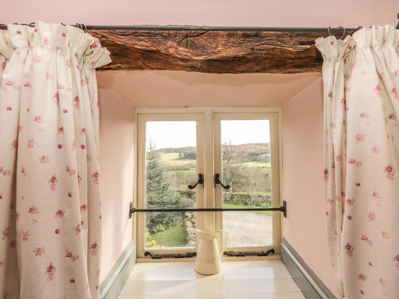 Honey Bee Cottage - image 16