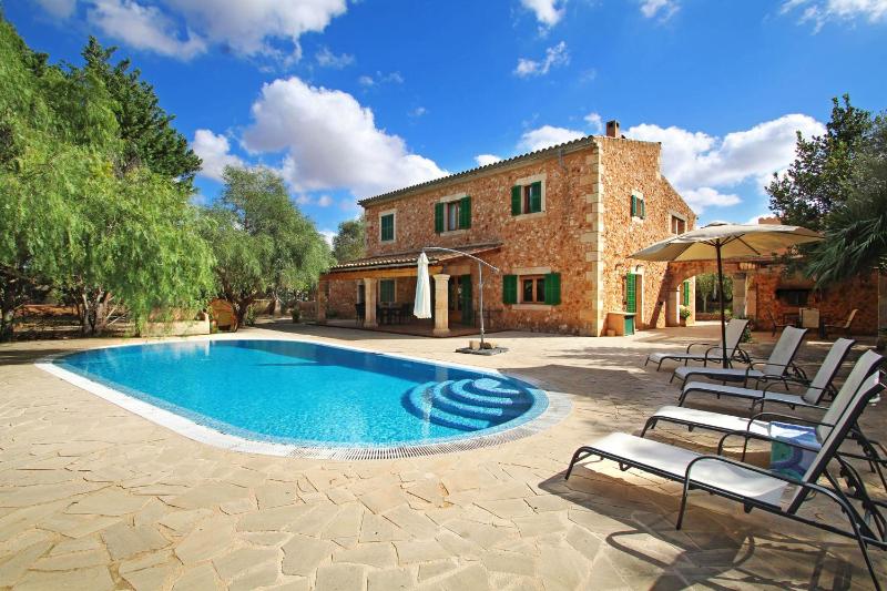 Three-Bedroom Villa image 1